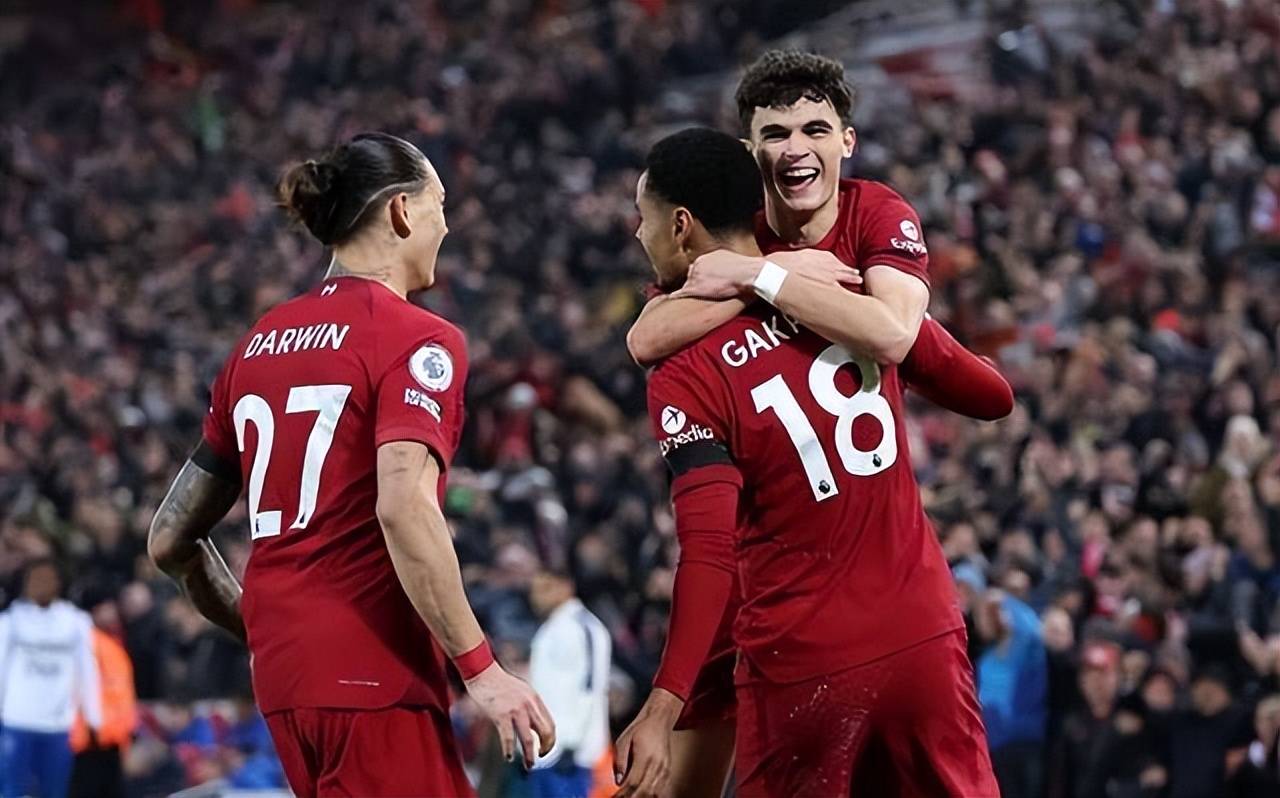 那不勒斯力克利物浦，博格巴扑点救主欧冠的简单介绍